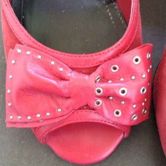 What's What by Aerosoles Red Heels - Picture 2 of 13